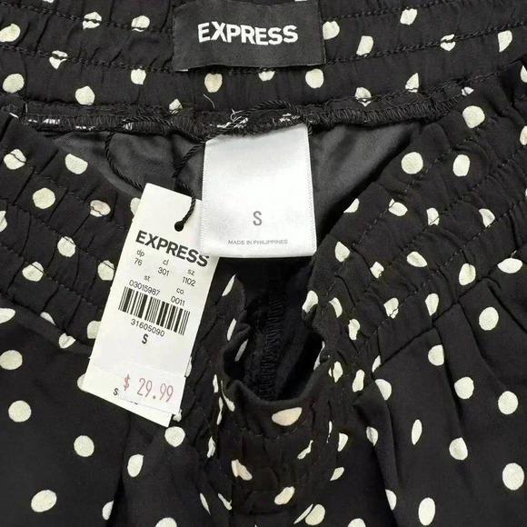 Express Women Super High Waisted Polka Dot Pull-On Shorts Size Small - Picture 3 of 6